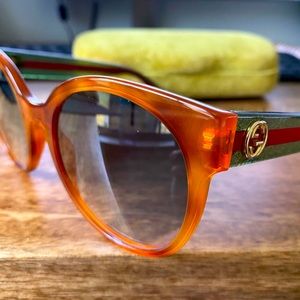 Gucci sunglasses round-frame acetate style
